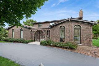 505 Rue Royale, Deer Park, IL 60010