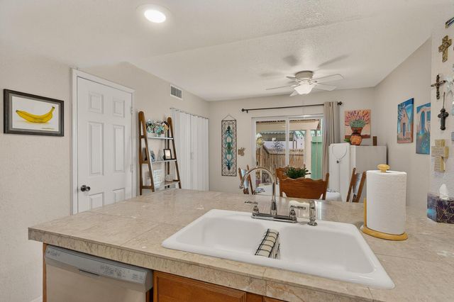 3301 Monroe Street NE UNIT Q176, Albuquerque, NM 87110