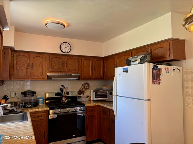 5 Ardmore Street B, Whiting, NJ 08759