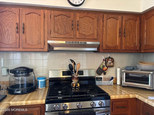 5 Ardmore Street B, Whiting, NJ 08759