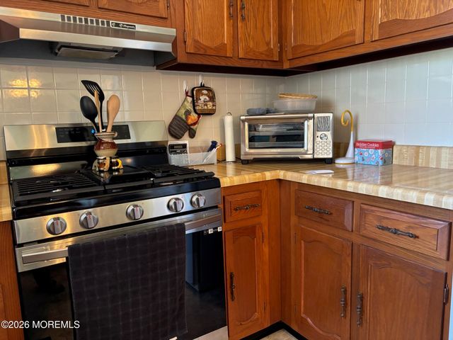 5 Ardmore Street B, Whiting, NJ 08759
