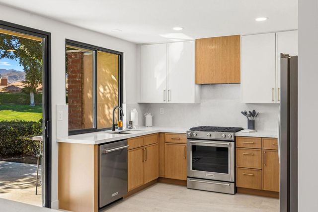 179 Gran Via, Palm Desert, CA 92260