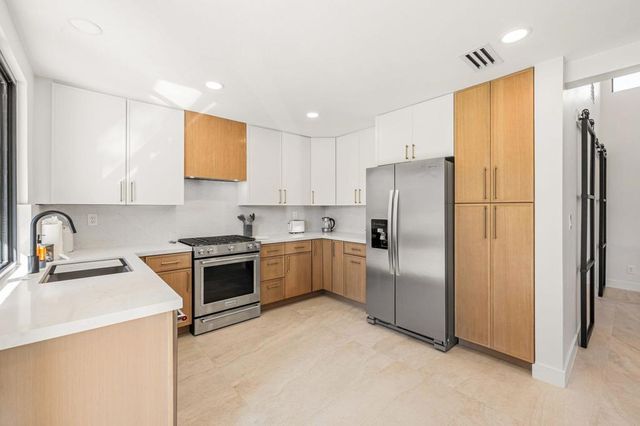 179 Gran Via, Palm Desert, CA 92260