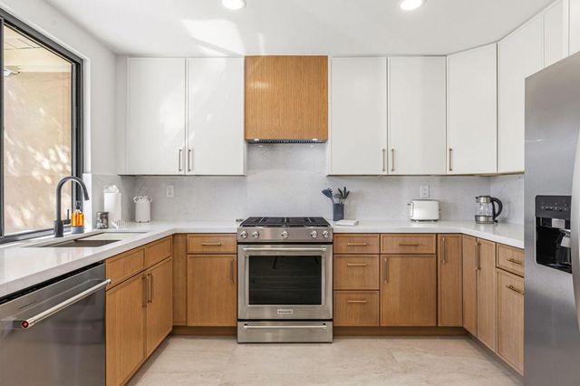 179 Gran Via, Palm Desert, CA 92260