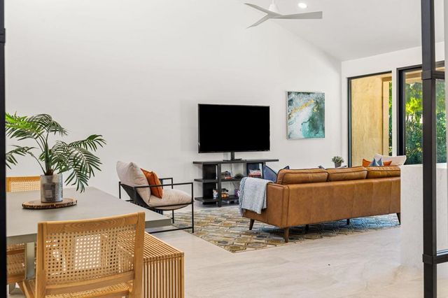 179 Gran Via, Palm Desert, CA 92260