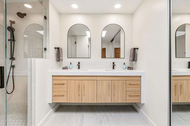 179 Gran Via, Palm Desert, CA 92260