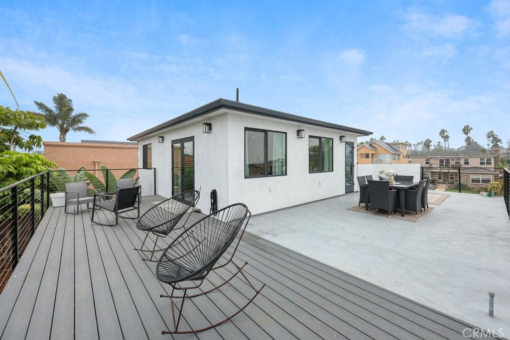 Image 19 of property listing at 4434 Santa Monica Avenue, San Diego, CA 92107