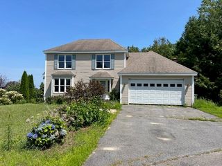 12 Walden Ct, Leominster, MA 01453