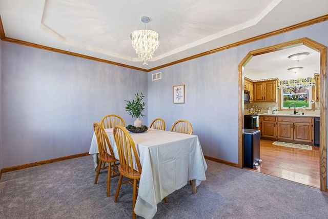 W210N16600 Glencoe LANE, Jackson, WI 53037