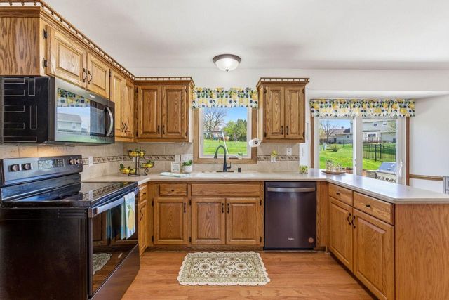 W210N16600 Glencoe LANE, Jackson, WI 53037