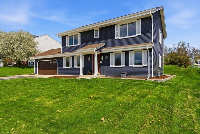 W210N16600 Glencoe LANE, Jackson, WI 53037