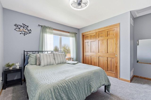 W210N16600 Glencoe LANE, Jackson, WI 53037
