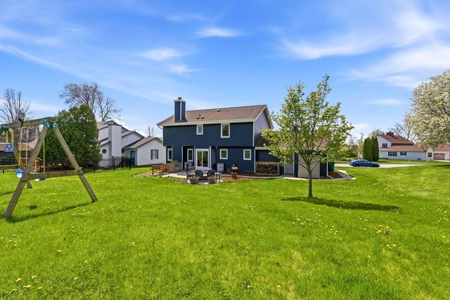 W210N16600 Glencoe LANE, Jackson, WI 53037
