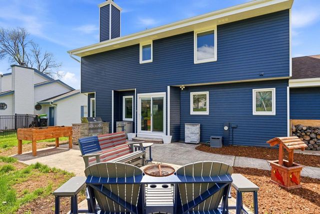 W210N16600 Glencoe LANE, Jackson, WI 53037