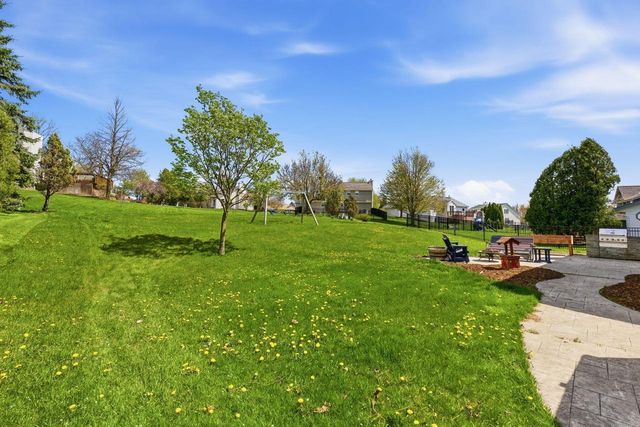 W210N16600 Glencoe LANE, Jackson, WI 53037