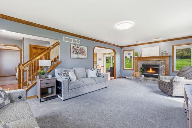 W210N16600 Glencoe LANE, Jackson, WI 53037