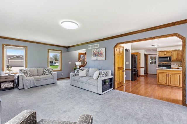 W210N16600 Glencoe LANE, Jackson, WI 53037