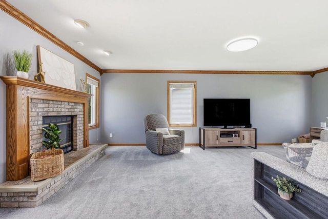 W210N16600 Glencoe LANE, Jackson, WI 53037