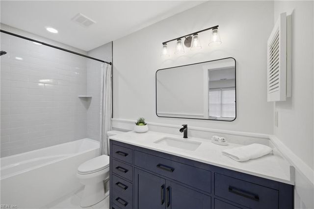 1307 Eagles Trace Path Apt C, Chesapeake, VA 23320