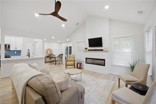 1307 Eagles Trace Path Apt C, Chesapeake, VA 23320