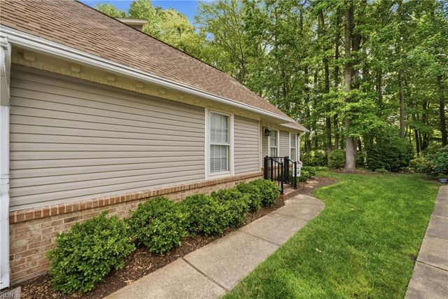 1307 Eagles Trace Path Apt C, Chesapeake, VA 23320