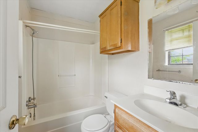 220 Brook Circle, Krum, TX 76249