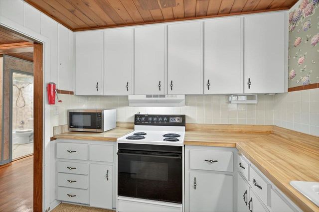 5670 ADRIENNE Drive, Tallahassee, FL 32311