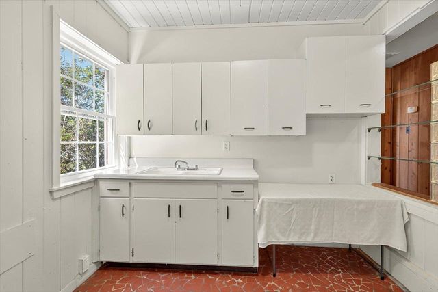 5670 ADRIENNE Drive, Tallahassee, FL 32311