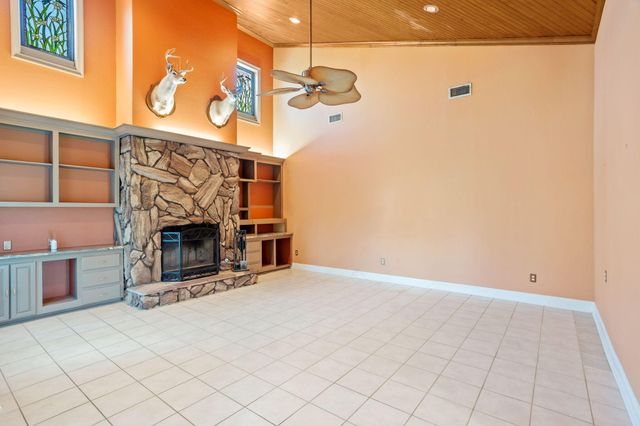 201 Audubon Ave, Sulphur, LA 70663