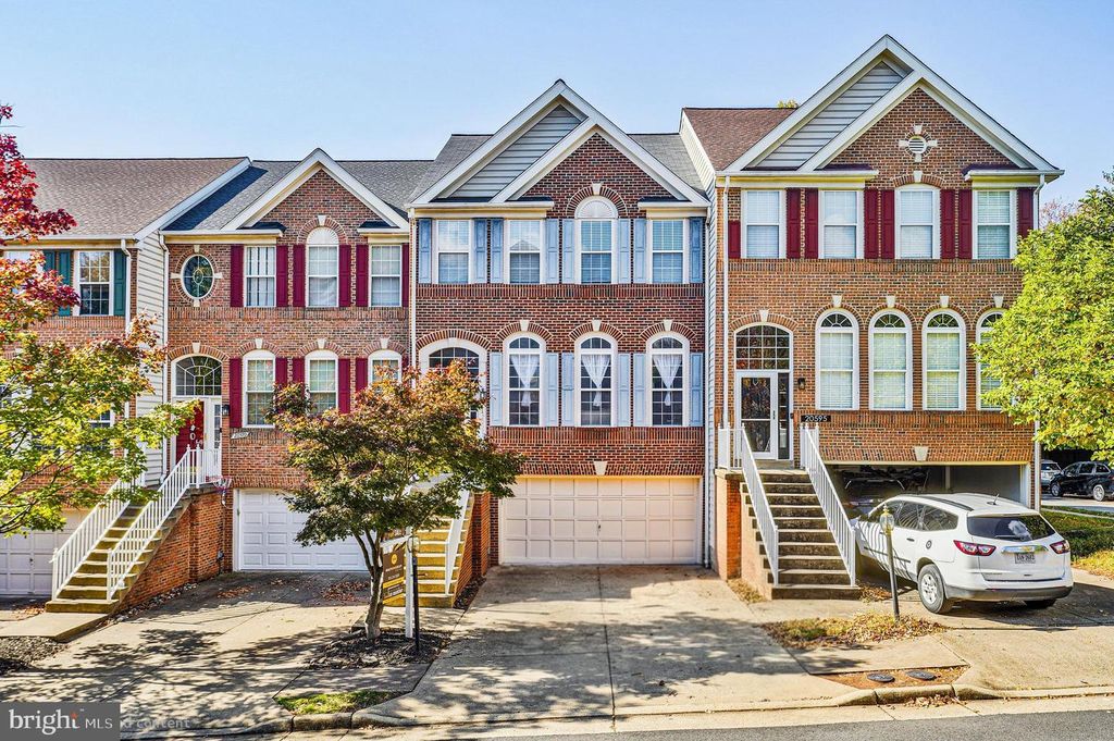 20597 GLENMERE SQ, Sterling, VA 20165