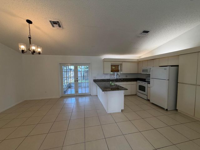 1311 W Indies Way, Lantana, FL 33462