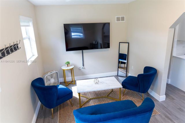 250 NW 14th Way 250, Dania Beach, FL 33004