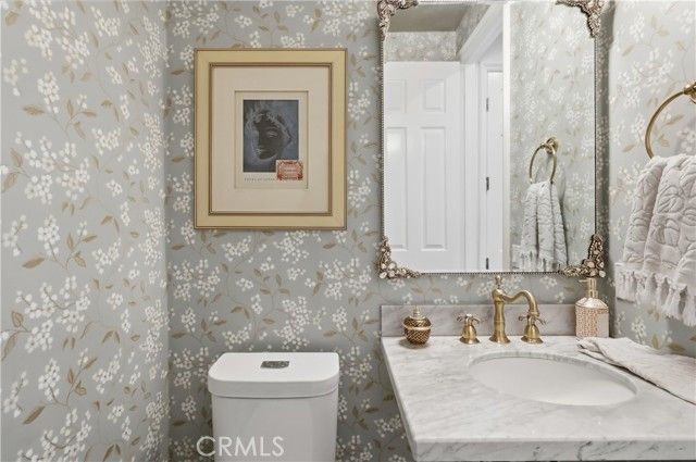 2108 Ridgeview Terrace, Signal Hill, CA 90755