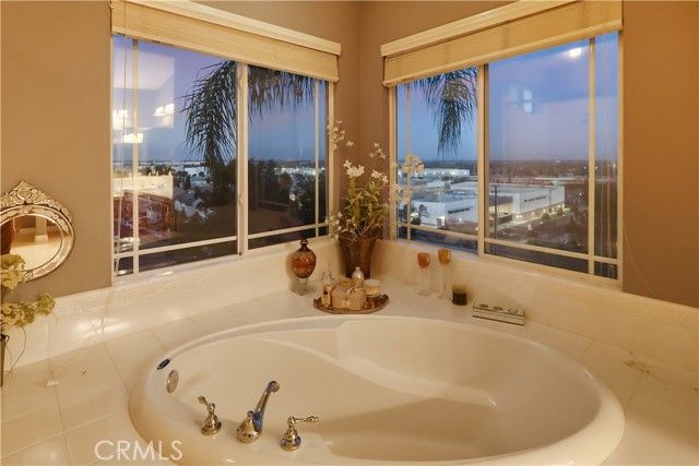 2108 Ridgeview Terrace, Signal Hill, CA 90755