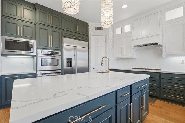 2108 Ridgeview Terrace, Signal Hill, CA 90755