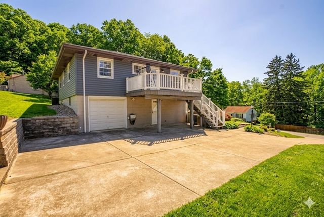 522 Mcclane Farm Rd, Chartiers, PA 15301