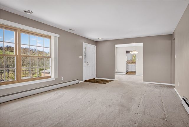 522 Mcclane Farm Rd, Chartiers, PA 15301