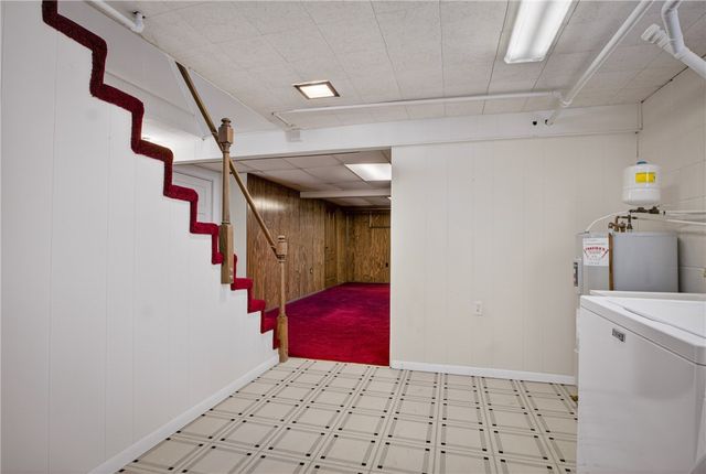 522 Mcclane Farm Rd, Chartiers, PA 15301