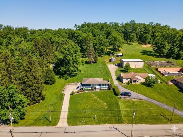 522 Mcclane Farm Rd, Chartiers, PA 15301
