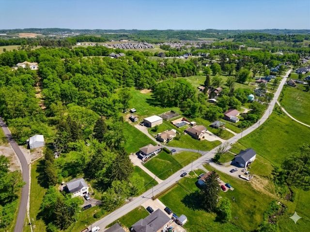 522 Mcclane Farm Rd, Chartiers, PA 15301