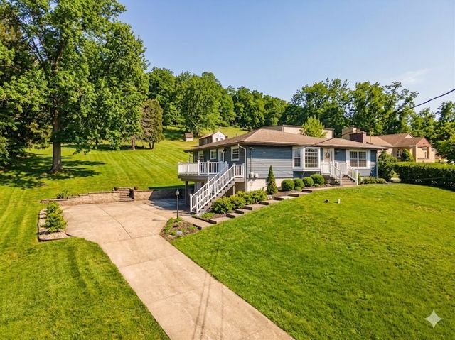 522 Mcclane Farm Rd, Chartiers, PA 15301