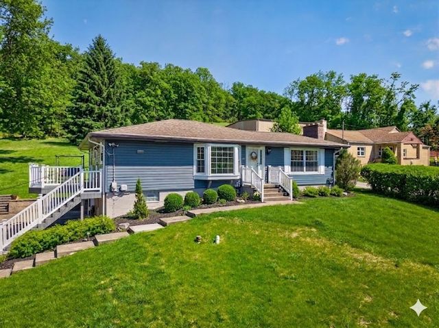 522 Mcclane Farm Rd, Chartiers, PA 15301