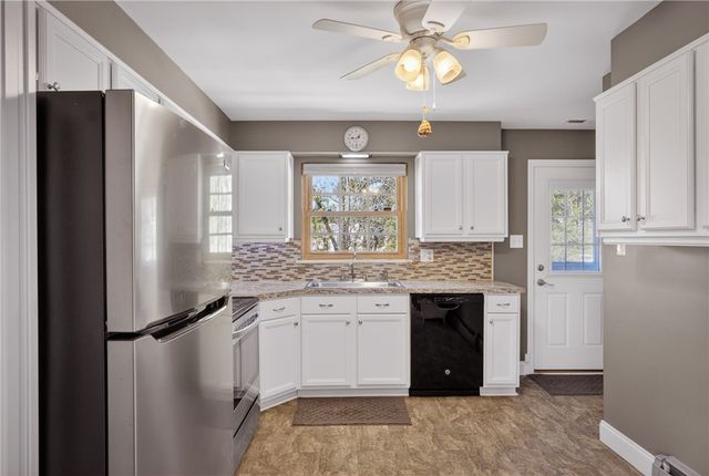 522 Mcclane Farm Rd, Chartiers, PA 15301