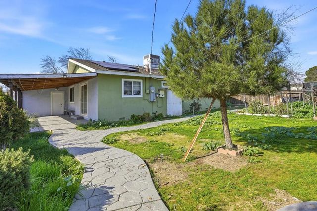 154 N Santa Rosa Street, Los Banos, CA 93635