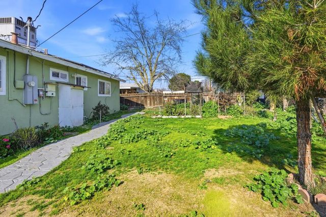 154 N Santa Rosa Street, Los Banos, CA 93635