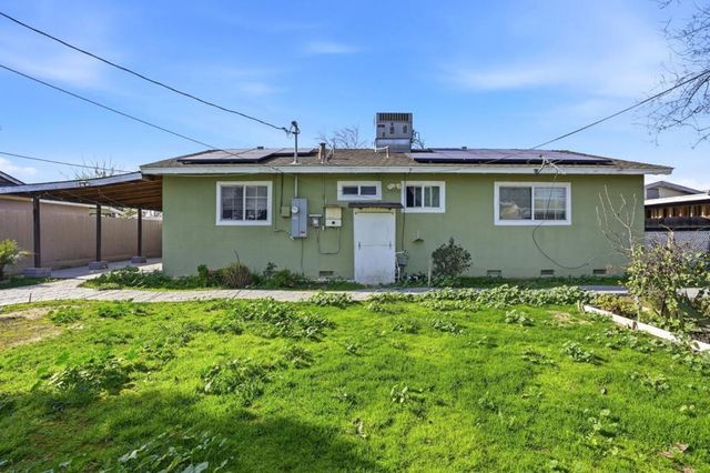 154 N Santa Rosa Street, Los Banos, CA 93635