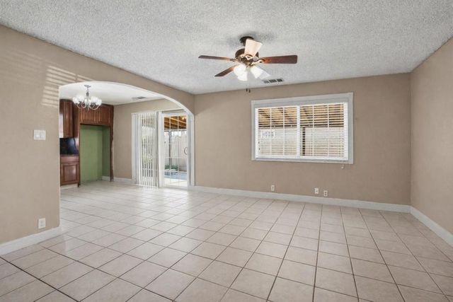 154 N Santa Rosa Street, Los Banos, CA 93635