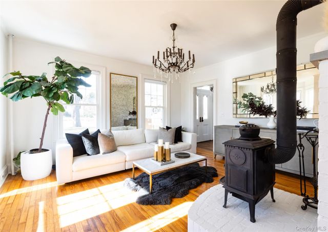 1376 Salt Point Turnpike, Pleasant Valley, NY 12569