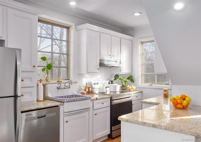 1376 Salt Point Turnpike, Pleasant Valley, NY 12569