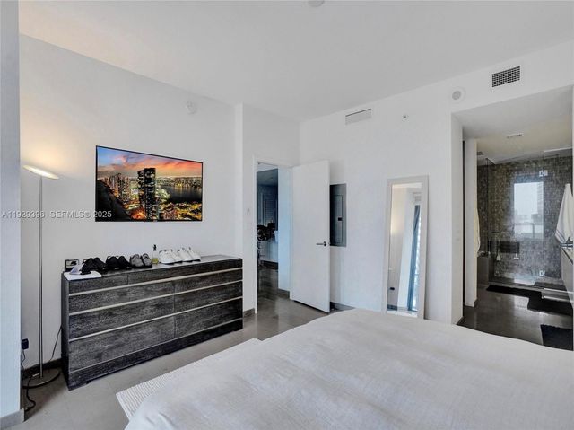 88 SW 7th St 907, Miami, FL 33130